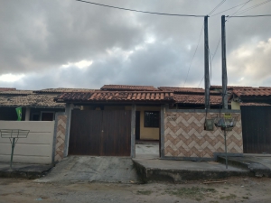 Casa com 3 quartos sendo 1 sute, Sao Jose de Imbassai